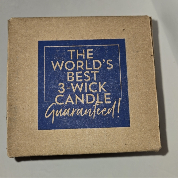 White Barn Eucalyptus Snowfall Candle 14.5 oz 3-wick NEW - Picture 5 of 7